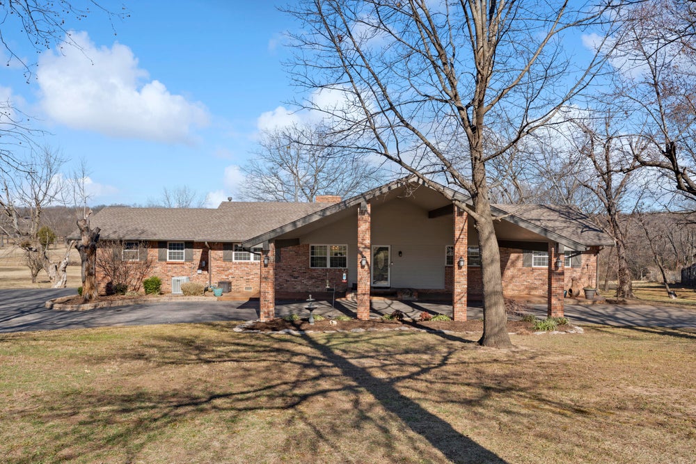 17837 E Brady Street, Catoosa, OK 74015 - MLS# 26-107 - Coldwell Banker
