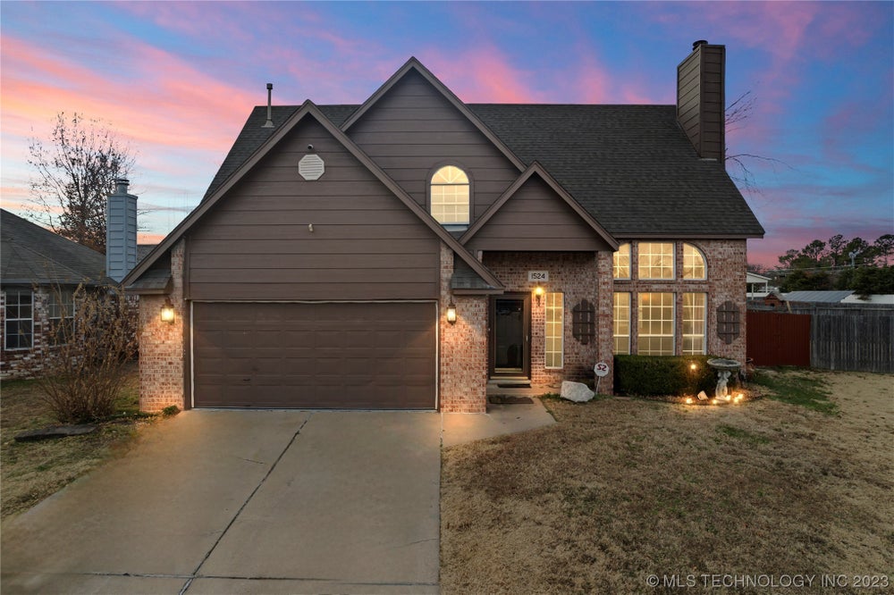 1524 N Willow Avenue, Broken Arrow, OK 74012 MLS 2342727 Coldwell Banker