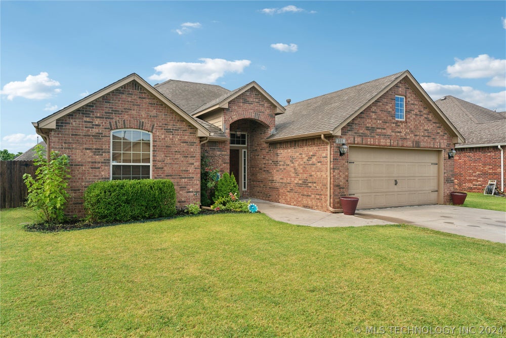 105 E Granger Street, Broken Arrow, OK 74012 MLS 2423166 Coldwell Banker