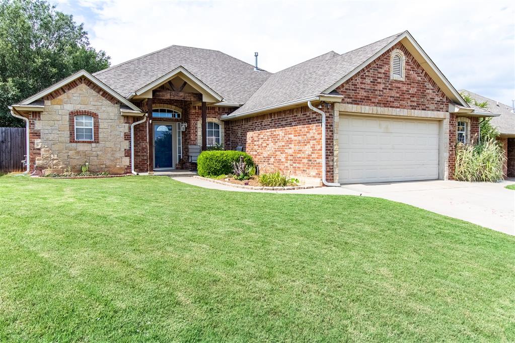 https://images-listings.coldwellbanker.com/OK_OKC/10/93/77/3/_P/1093773_P00.jpg?width=1024