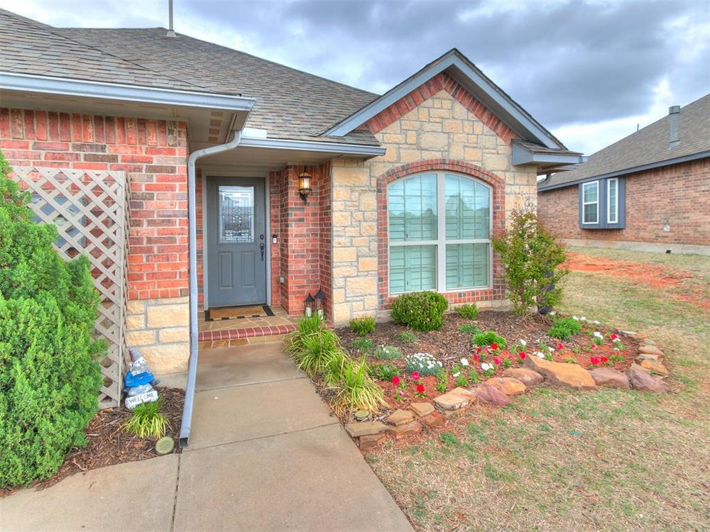 16212 Juliet Drive, Edmond, OK 73013 - MLS# 1222510 - Coldwell Banker