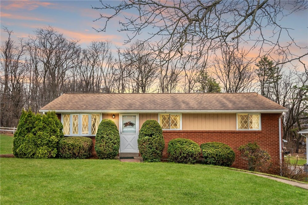 166 Rosemont Dr, Coraopolis, PA 15108 MLS 1634057 Coldwell Banker