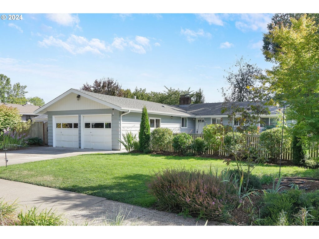 3590 NW Jackson Ave, Corvallis, OR 97330 - MLS# 24385275 