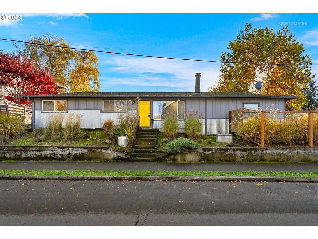 3410 SE Grant Ct, Portland, OR 97214 - MLS# 24639287 - Coldwell Banker