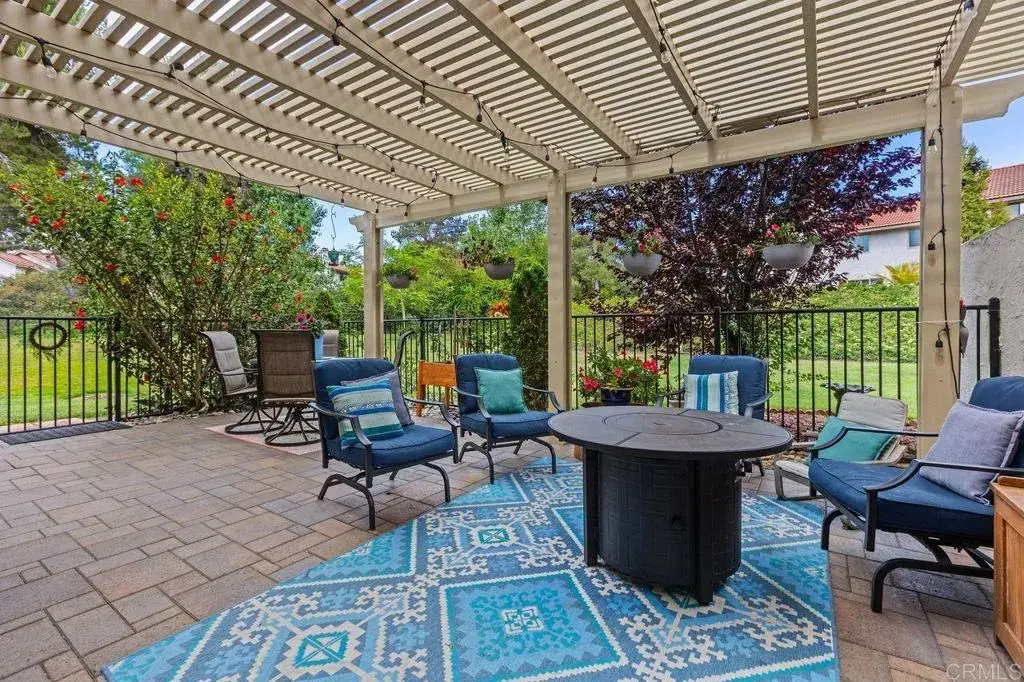 Salvo サルボ「Vicolo con balconi」 6551 Calle Valperizo, Carlsbad, CA 92009 - MLS# NDP2604536