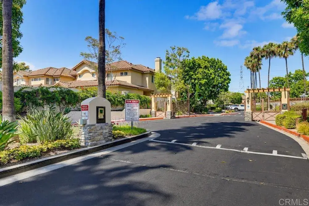 2194 Lago Ventana, Chula Vista, CA 91914 - MLS# PTP2603749