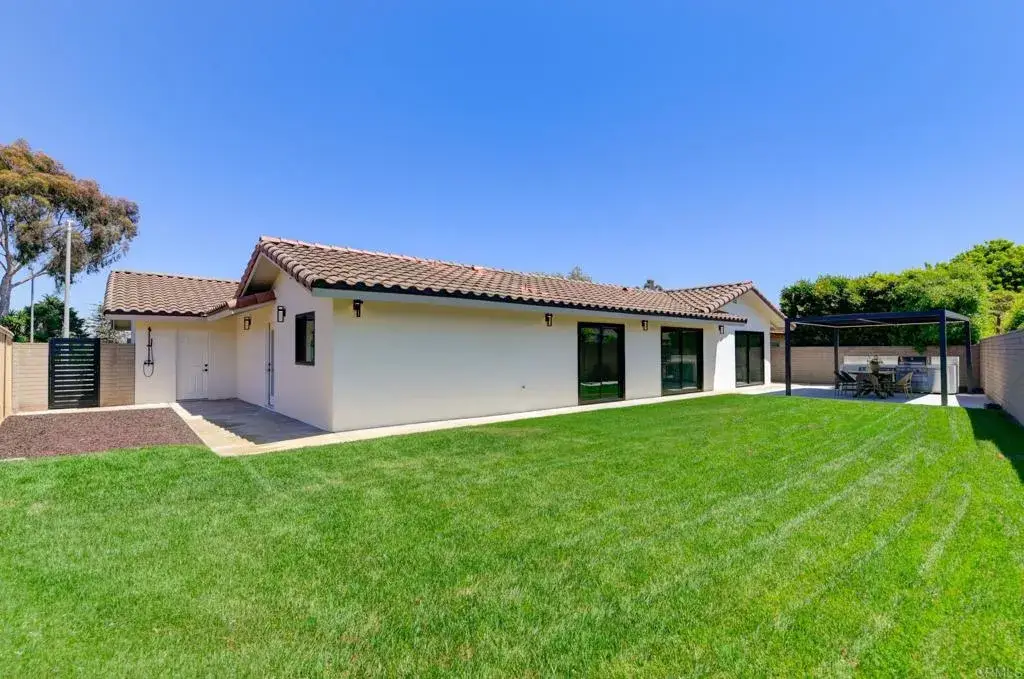 8838 La Jolla Scenic Drive North, La Jolla, CA 92037 - MLS