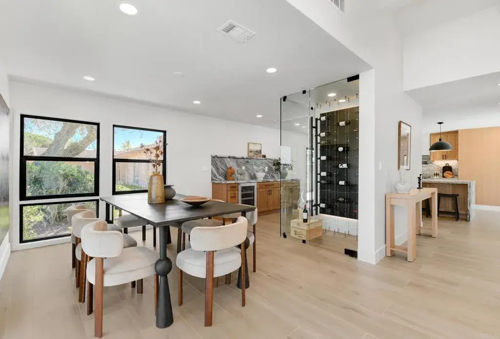8838 La Jolla Scenic Drive North, La Jolla, CA 92037 - MLS