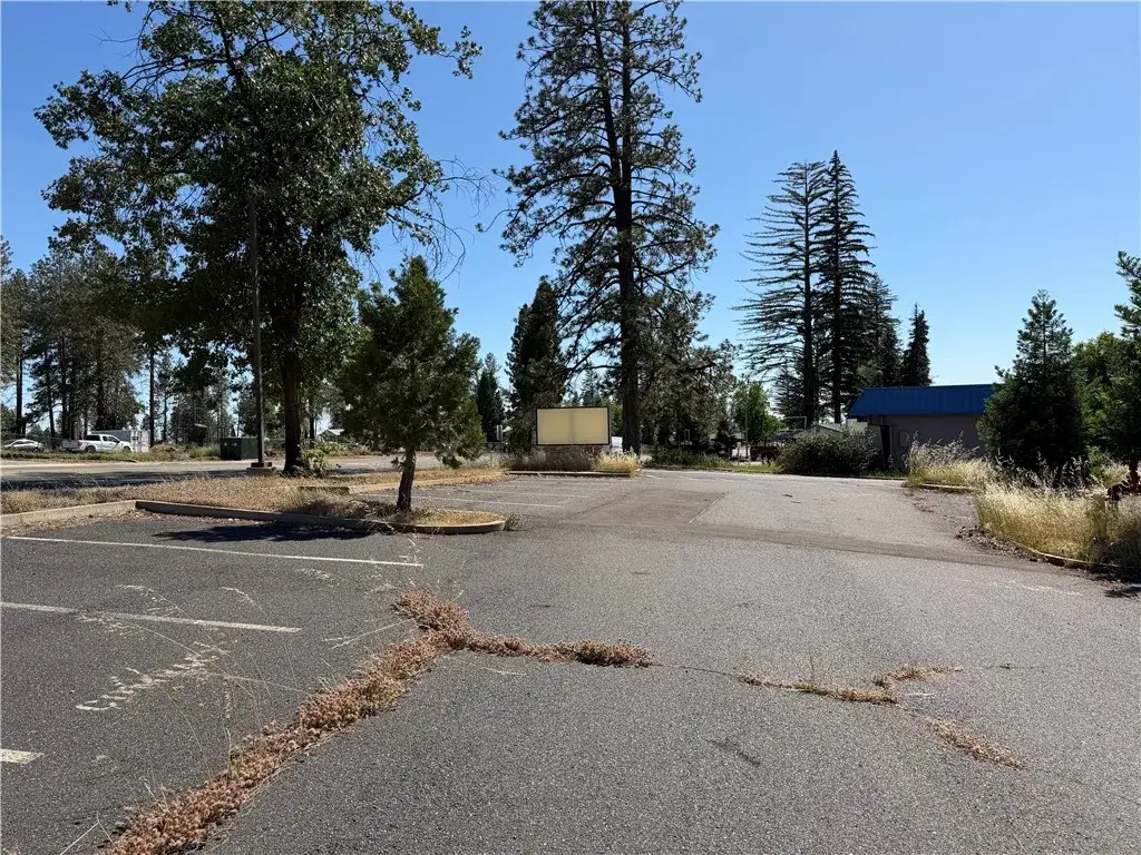 ラパ産ポイント-81-1 7337 Skyway, Paradise, CA 95969 - MLS# SN26108771 - Coldwell Banker