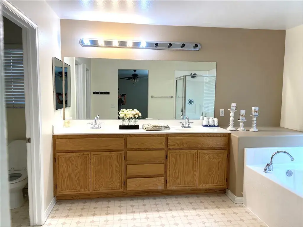 シアーガーデン 11794 Forest Park, Victorville, CA 92392 - MLS# TR26119792