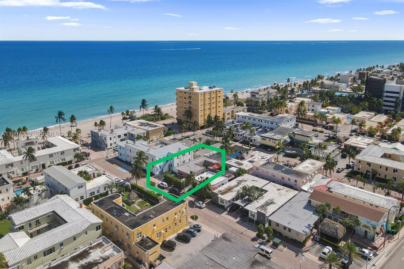 322 Oklahoma St., Hollywood — Boutique Hotel Entitlement