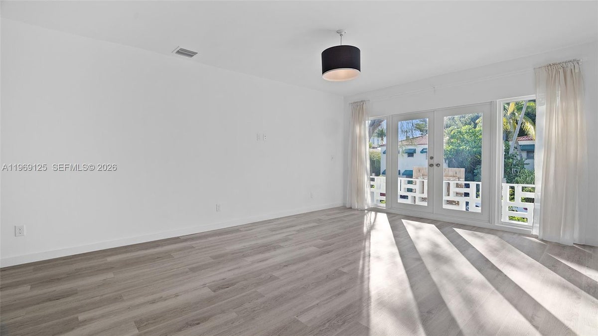 1561 Jefferson Ave., Miami Beach — Flamingo Renovated MF photo 5