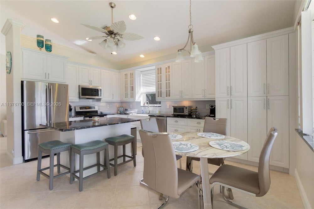2675 Clipper Cir, West Palm Beach, FL 33411 - MLS# A11978703 - Coldwell ...