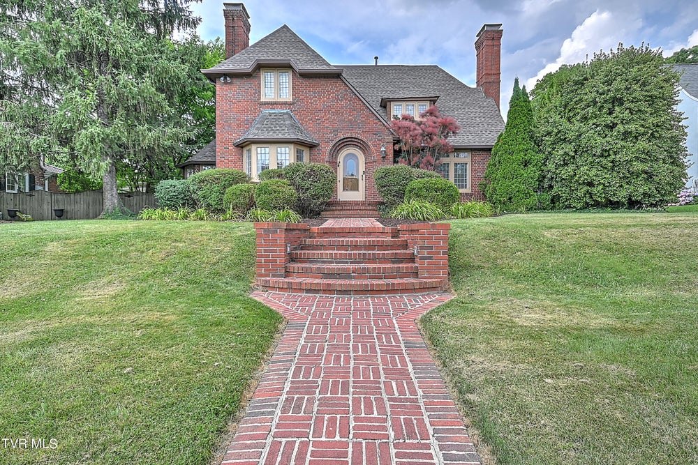 1122 Watauga Street, Kingsport, TN 37660 MLS 9967296 Coldwell Banker