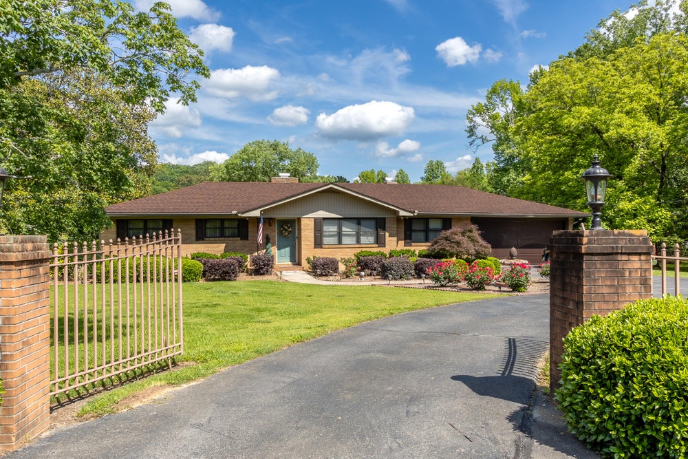 1919 Dug Gap Rd, Dalton, GA 30720 MLS 1394534 Coldwell Banker