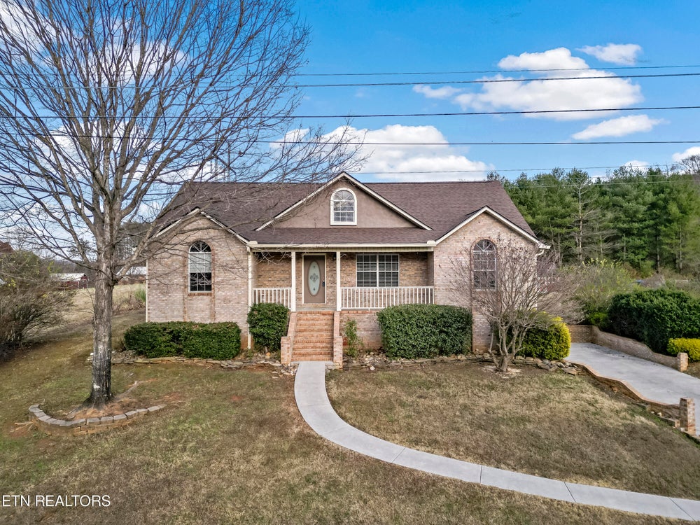 176 Covenant Circle, Lenoir City, TN 37772 MLS 1247670 Coldwell Banker