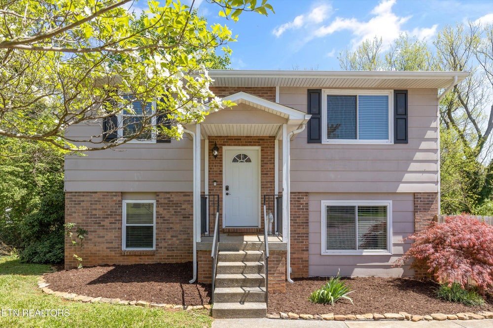 2114 Sunny Lane, Knoxville, TN 37912 - MLS# 1296780 - Coldwell Banker