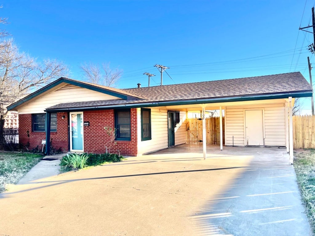 1702 E 2nd Street, Lubbock, TX 79403 - MLS# 202400782 - Coldwell Banker