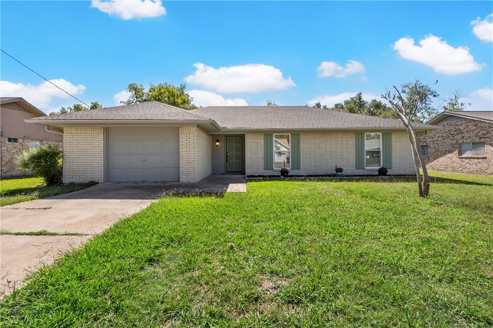 214 Royal Drive, Marlin, TX 76661 MLS 221966 Coldwell Banker