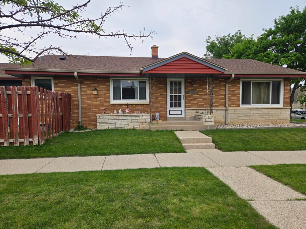 2675 S 71st St, Milwaukee, WI 53219 - MLS# 1921109 - Coldwell Banker