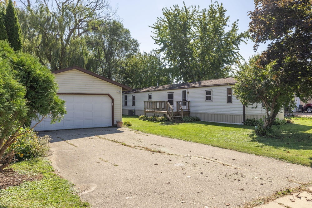 Curated visual reference: Picture Idea: 403 Green Acres Ave Tomah Wi 54660 Mls 1937123