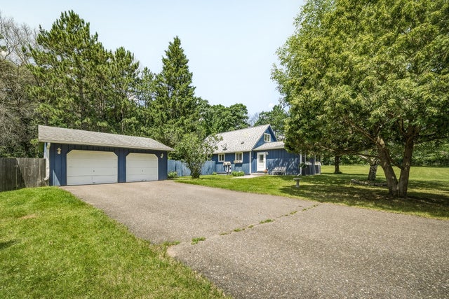 Photo 3 of 59, 1120 Bauer Avenue