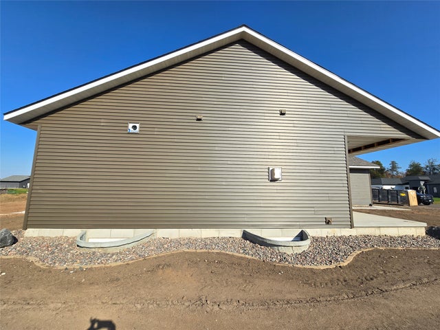 Photo 4 of 27, 3556 114th Street