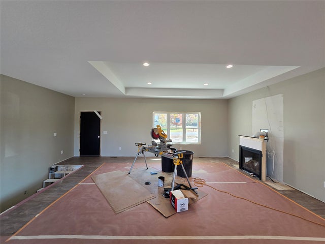 Photo 11 of 27, 3556 114th Street