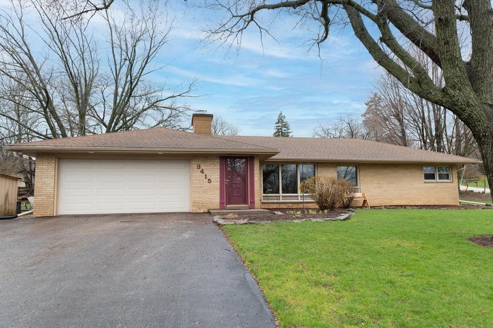 3415 Edge O Woods DRIVE, Brookfield, WI 53005 MLS 1870026 Coldwell