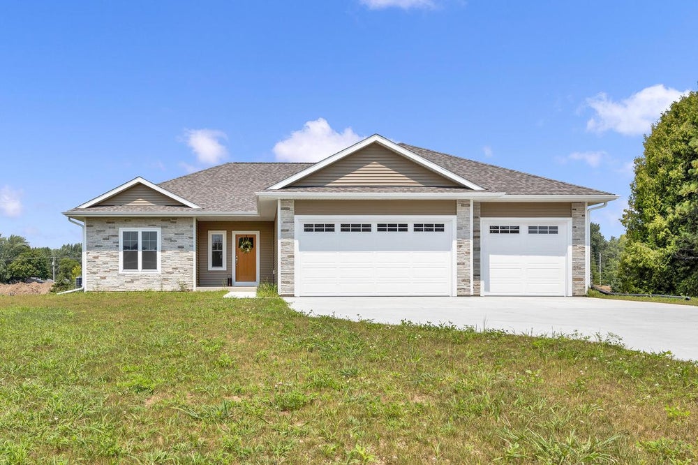 2150 Glenway DRIVE, West Bend, WI 53090 MLS 1871705 Coldwell Banker