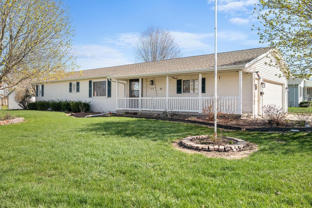 2211 Dewey STREET, Manitowoc, WI 54220 MLS 1872681 Coldwell Banker