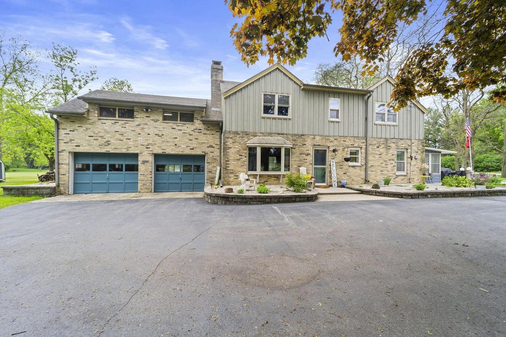 N84W21945 Menomonee AVENUE, Menomonee Falls, WI 53051 MLS 1875506 Coldwell Banker