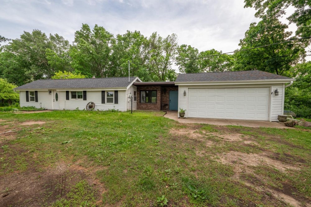 E8015 Ostrander ROAD, New London, WI 54961 MLS 1877699 Coldwell Banker