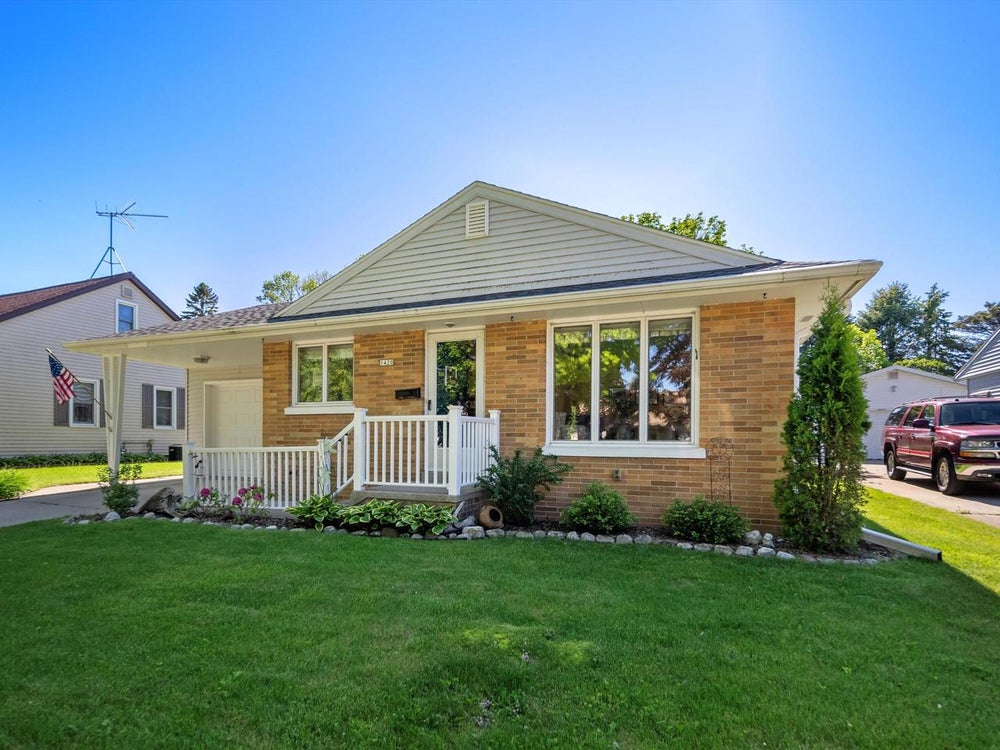 1420 N 5th STREET, Manitowoc, WI 54220 MLS 1880856 Coldwell Banker