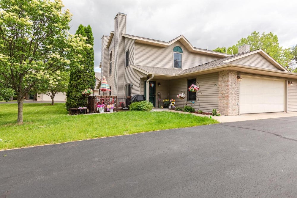 324 WHITE OAK AVENUE, Plover, WI 54467 MLS 22402354 Coldwell Banker