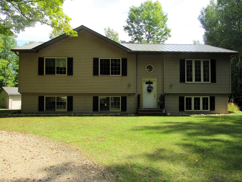 N4068 Bay De Noc Road, Menominee, MI 49858 MLS 50280738 Coldwell Banker