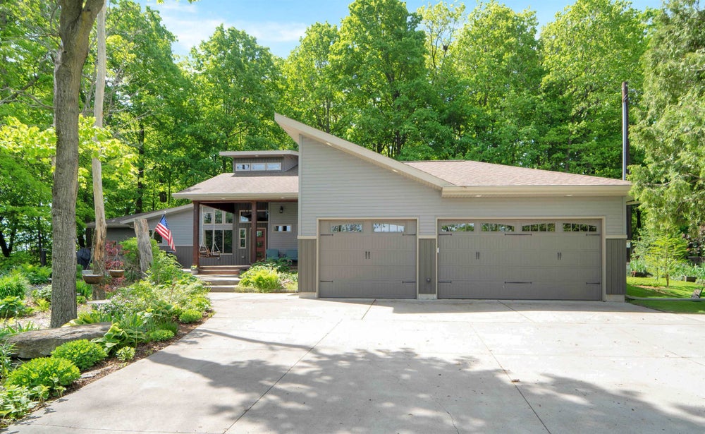 2831 Winnegamie Drive Appleton WI 54914 MLS# 50287101 Coldwell Banker 2831 Winnegamie Drive Appleton WI 54914 MLS# 50287101 Coldwell Banker