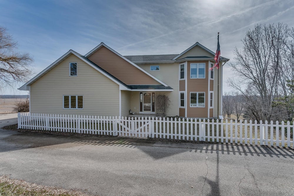 8619 Edgewater Ridge, Omro, WI 54963 MLS 50287637 Coldwell Banker