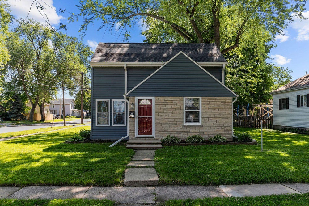 403 S Huron Street, De Pere, WI 54115 MLS 50292701 Coldwell Banker