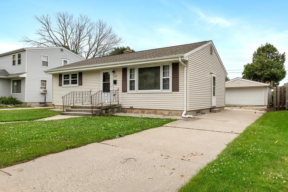 1621 Green Street, Manitowoc, WI 54220 MLS 50293440 Coldwell Banker