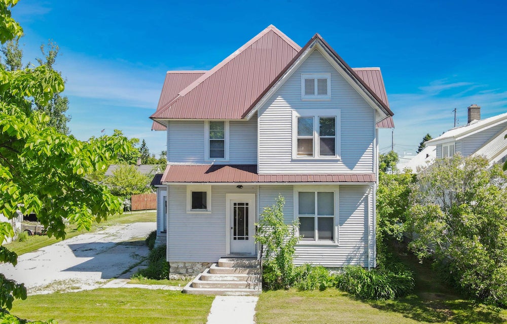 317 Center Street, Kewaunee, WI 541261314 MLS 50293530 Coldwell