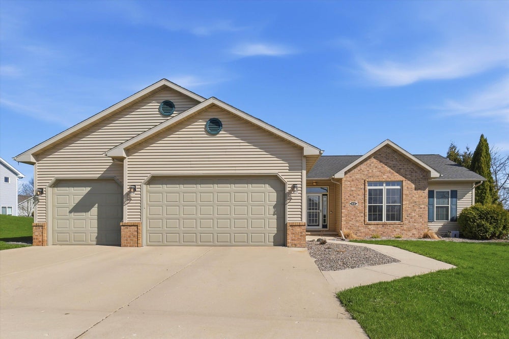 412 Harvest Hill Drive, Denmark, WI 54208 - MLS# 50324051 - Coldwell Banker