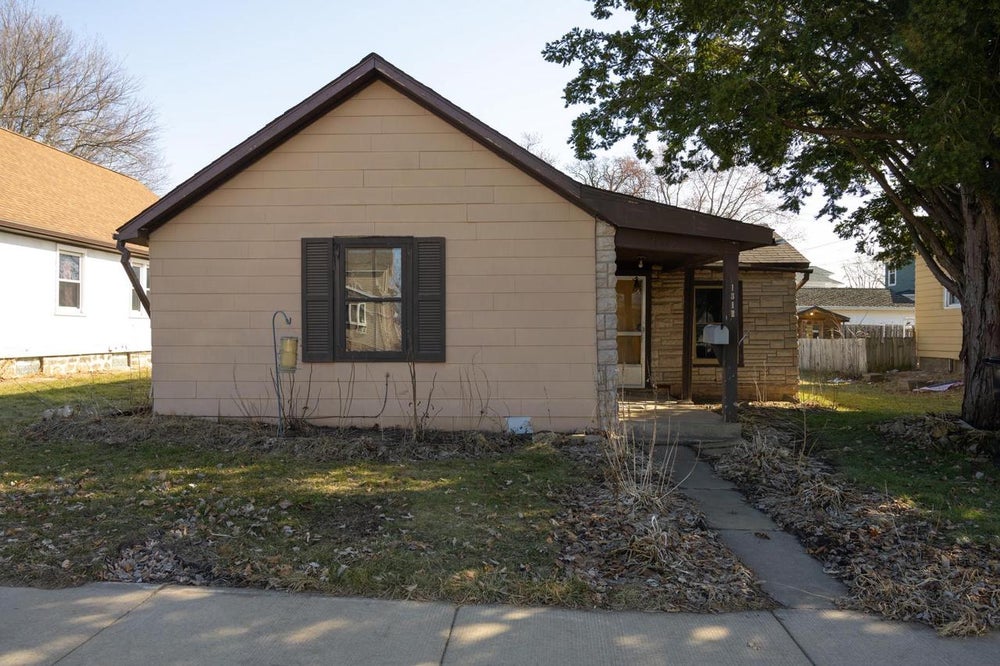 1312 McLean Avenue, Tomah, WI 54660 MLS 1971889 Coldwell Banker