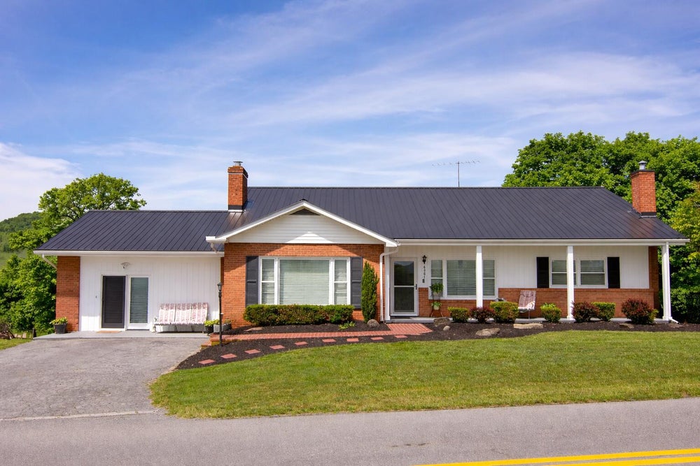 4061 Fairview Rd, Lewisburg, WV 24901 - MLS# 26-301 - Coldwell Banker